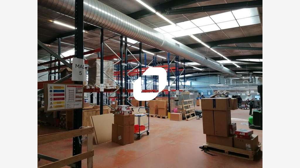 Bâtiment d'activités indépendant - rare Techlid