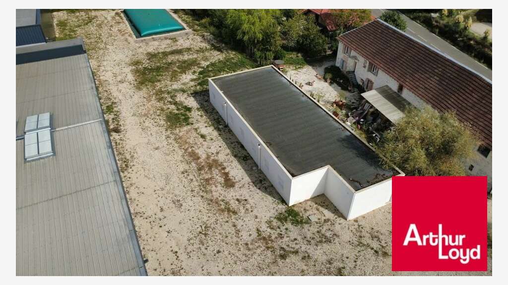 Entrepôt de 2 548 m² à Champagneux (73)