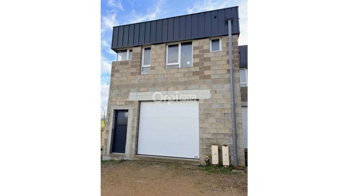 Local d'activité neuf 52m² à louer à Champfleury 