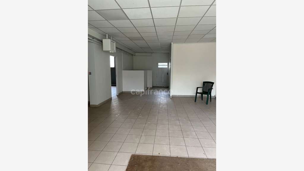 Locaux spacieux à louer à Champigny-sur-Marne