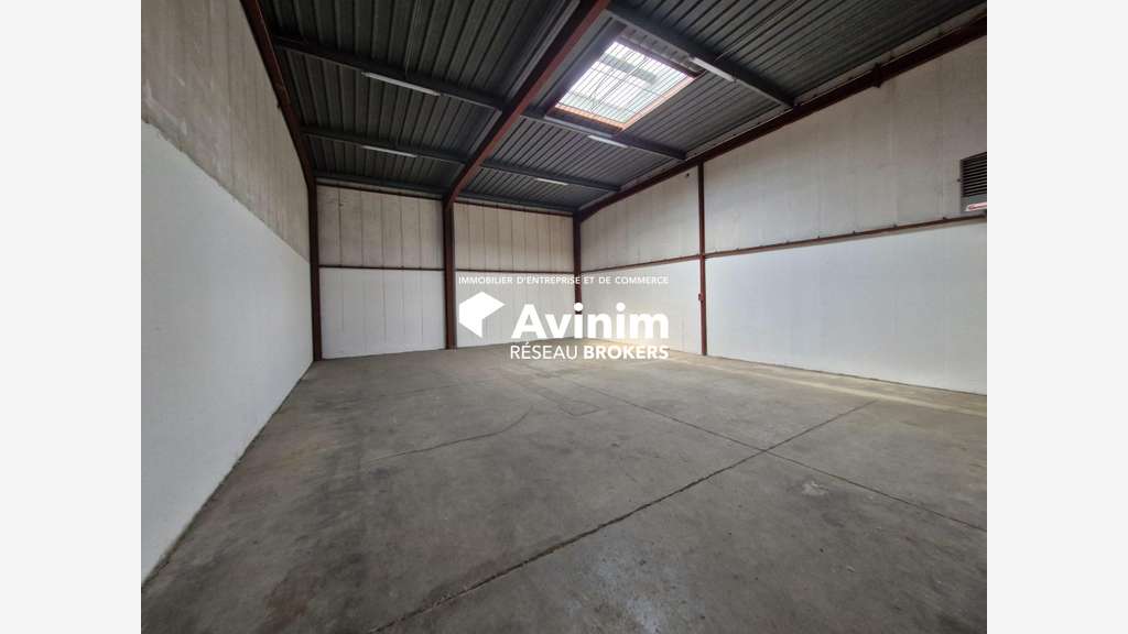 A louer local d'activité 245m² à Champigny