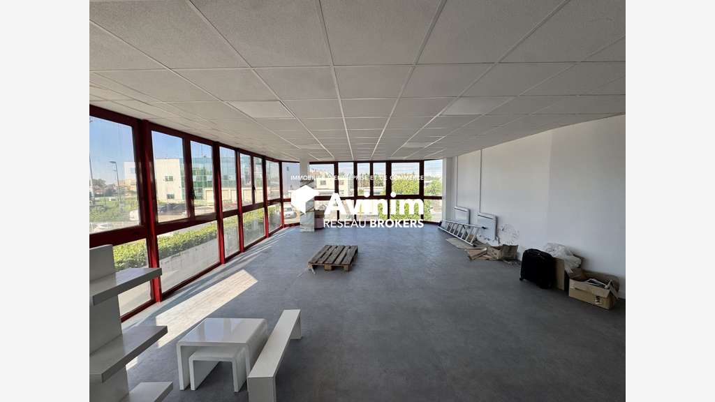 A louer local d'activité 664m² Champigny-sur-Marne