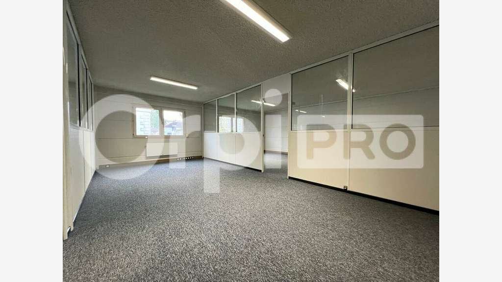 A louer local d'activités 220m² à Champlan