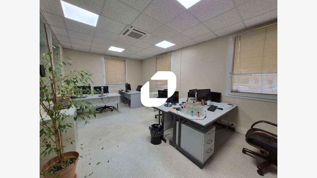 A louer Local d'activité 301m² Champlan