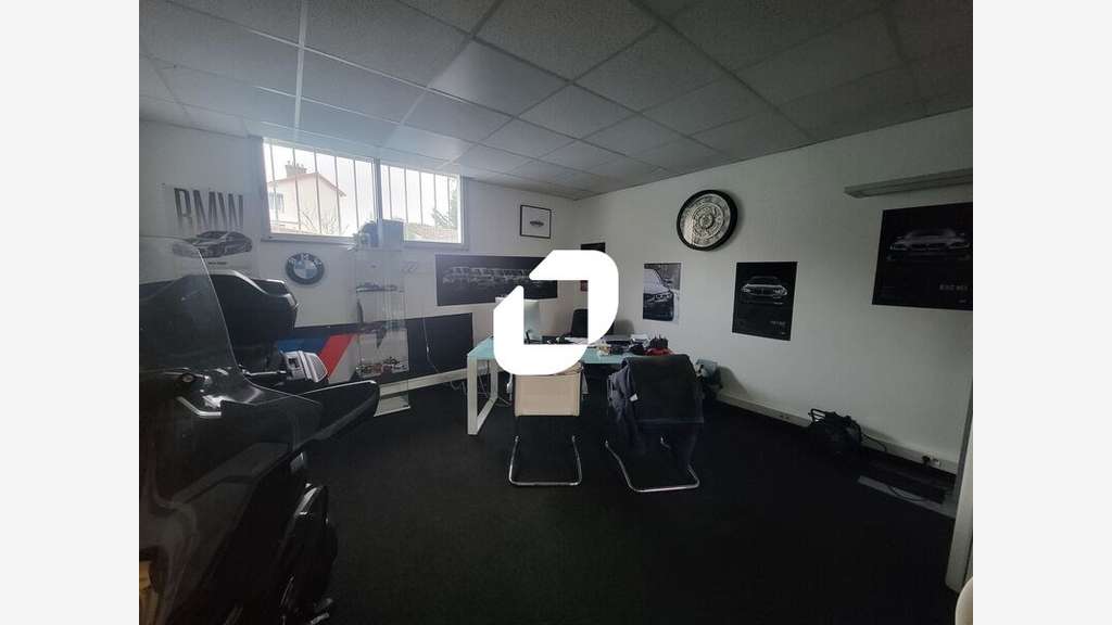 A louer Local d'activité 360m² Champlan