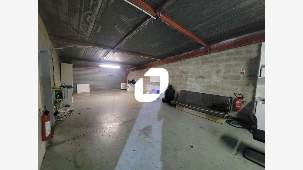 A louer Local d'activité 360m² Champlan