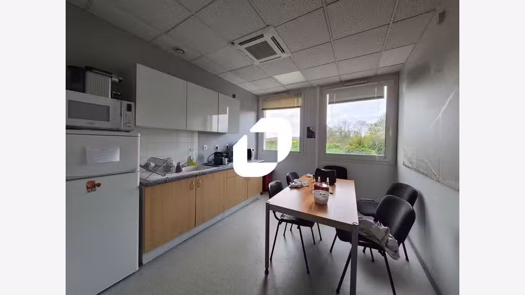 A louer Local d'activité 301m² Champlan