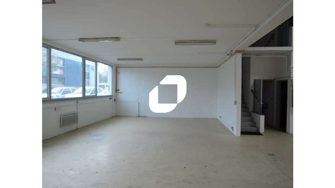 A louer Local d'activité 155m² Champs sur marne