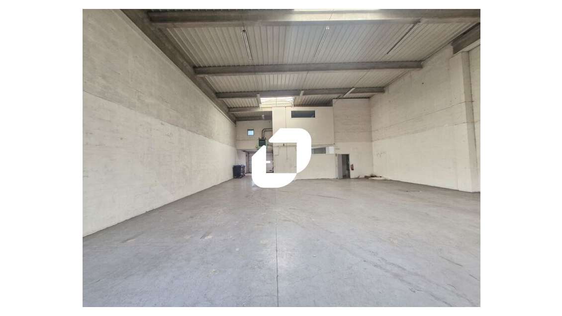 A louer Local d'activité 407m² Champs sur marne