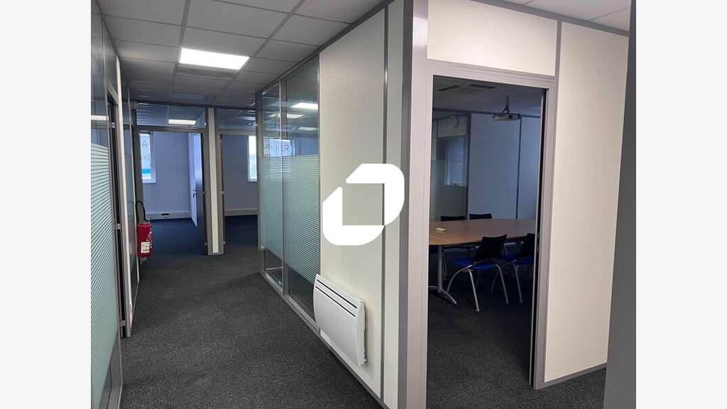 A louer Local d'activité 361m² Champs sur marne