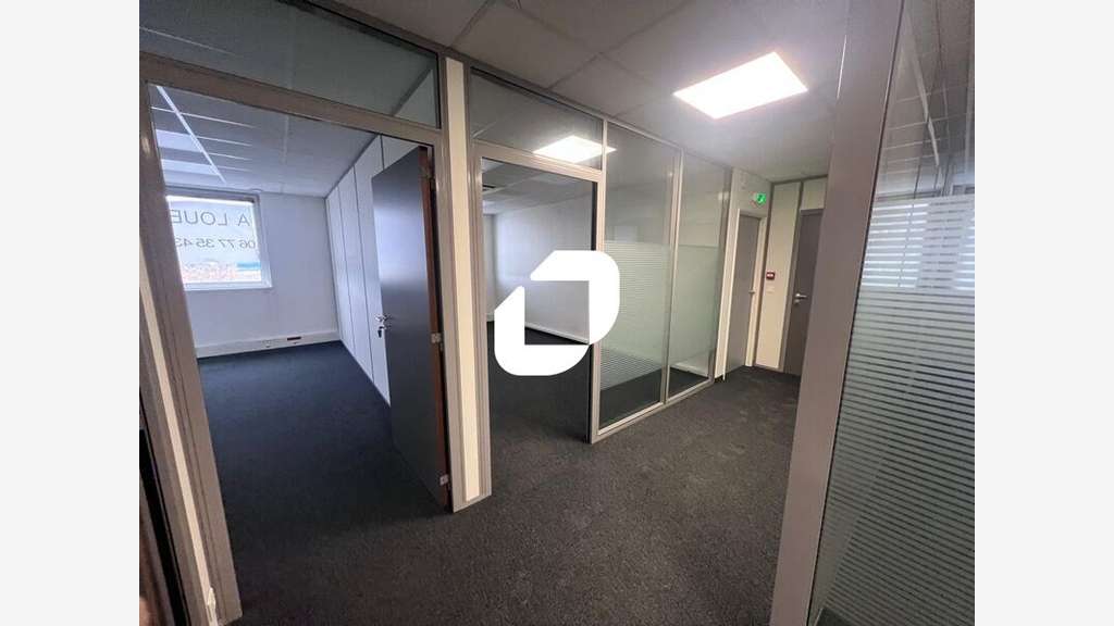 A louer Local d'activité 361m² Champs sur marne