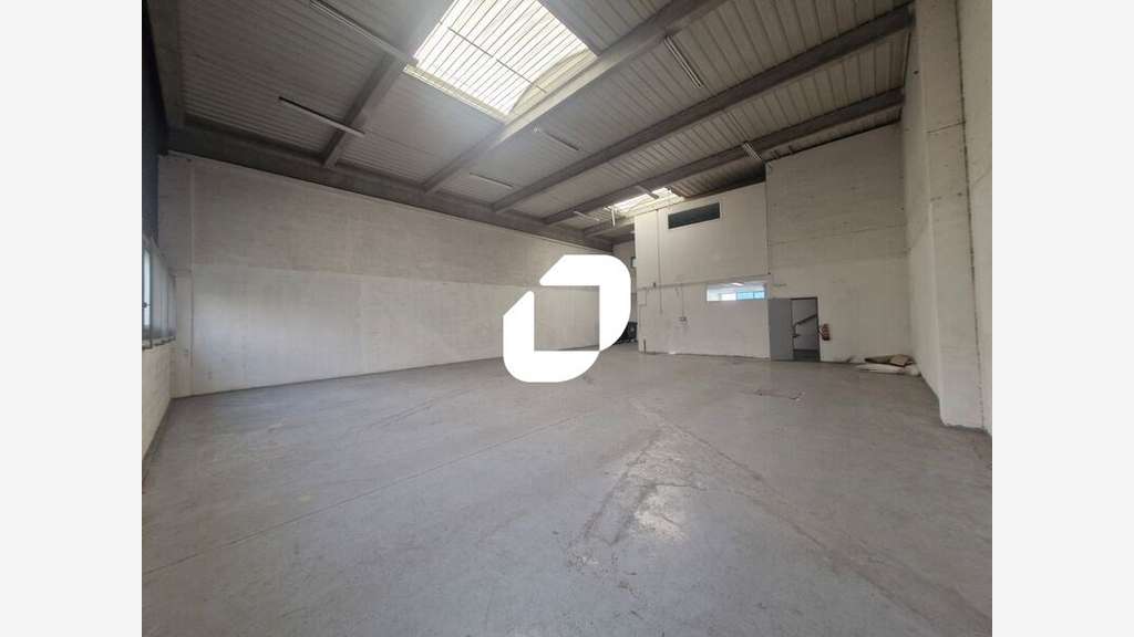 A louer Local d'activité 407m² Champs sur marne