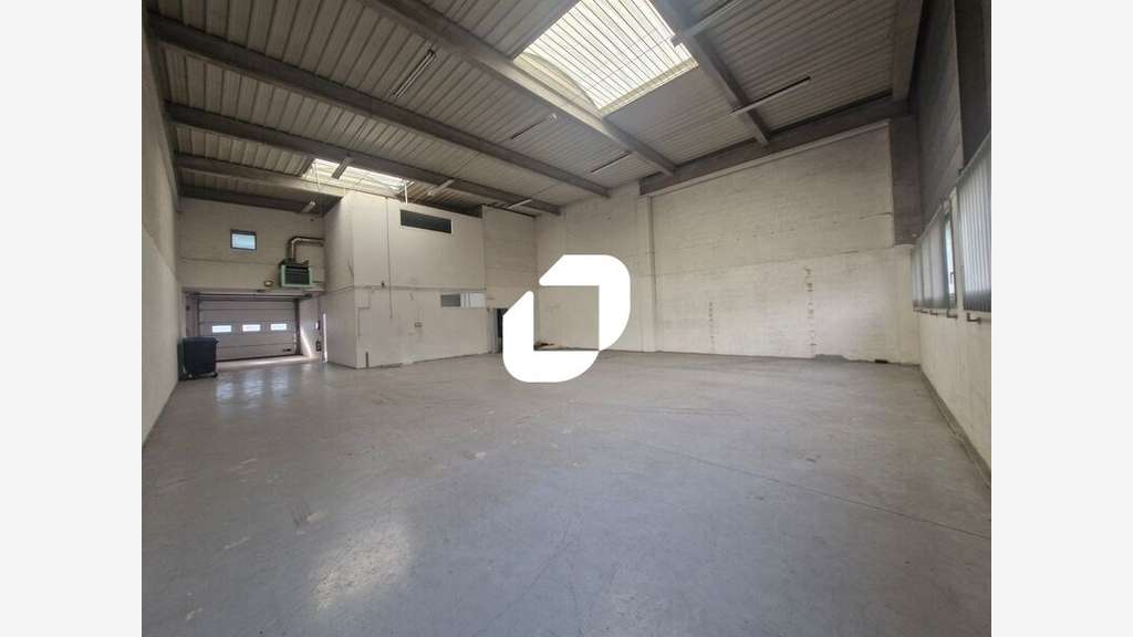 A louer Local d'activité 407m² Champs sur marne