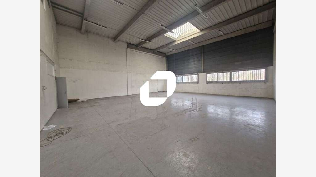 A louer Local d'activité 407m² Champs sur marne