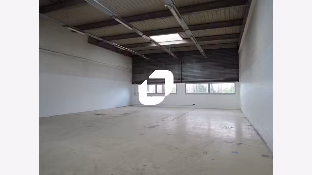A louer Local d'activité 562m² Champs sur marne