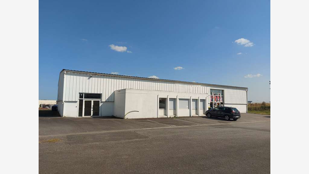 À céder locaux d'activités 766m² agglo Laval