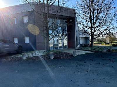 Location Locaux d'activités - Entrepôts à Changé