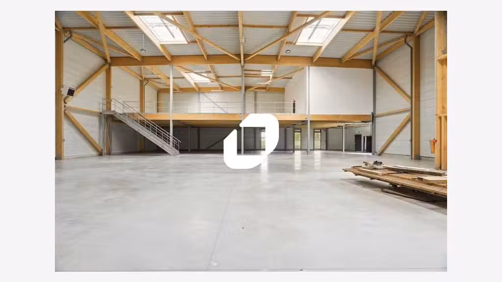 A louer Local d'activité 718m² Chanteloup en brie