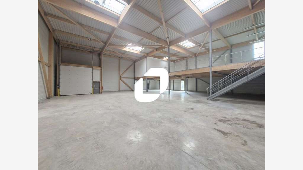 A louer Local d'activité 3228m² Chanteloup en brie