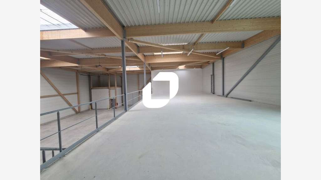 A louer Local d'activité 3228m² Chanteloup en brie
