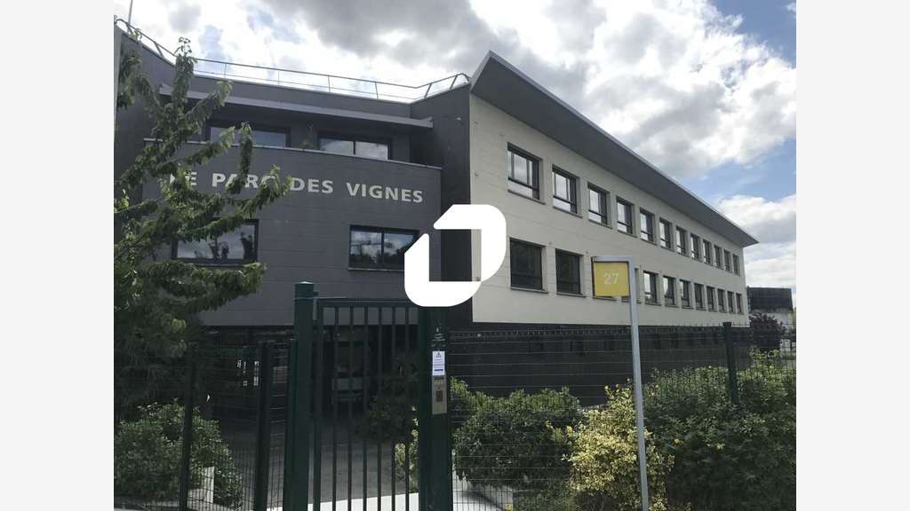vous propose des locaux d'activité à la l
