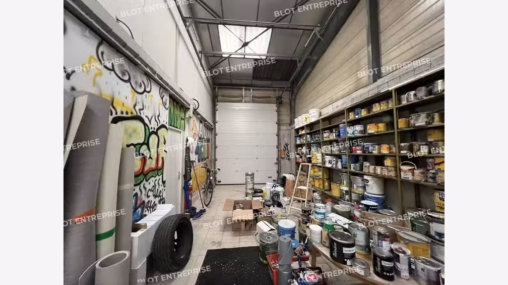 A louer local d'activités 320m² à Chantepie