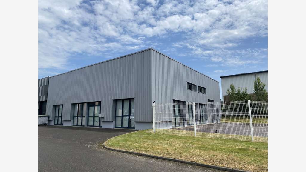 Local 370m² à louer à Chantepie ZI Sud-Est