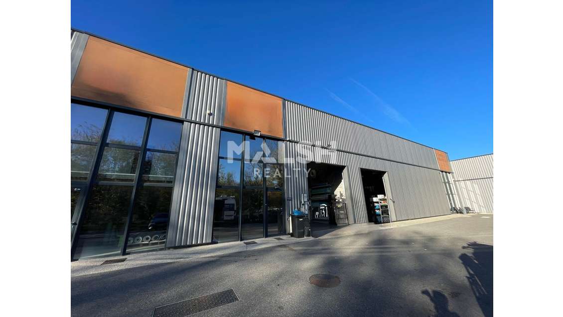 A louer local d'activités récent 167m² à Chaponost