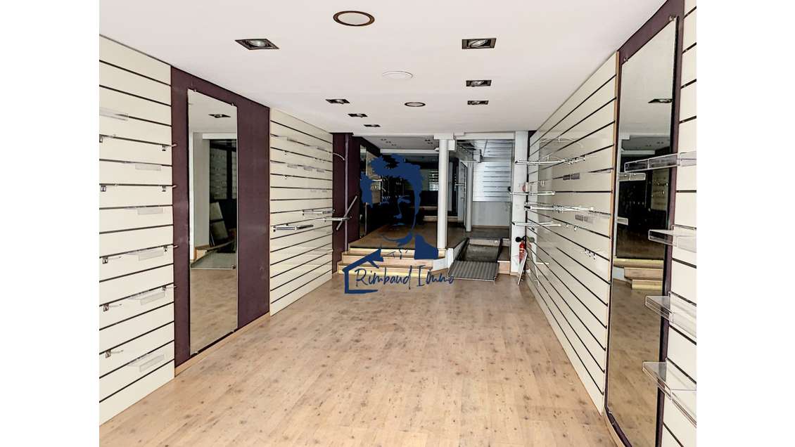 A louer local rénové 112m² à Charleville-Mézières