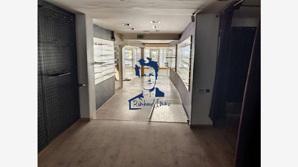 A louer local rénové 112m² à Charleville-Mézières