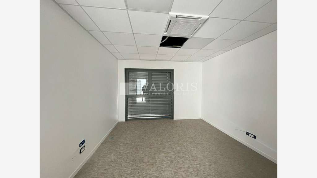 Local d'activité 435m² à Charnay-lès-Mâcon