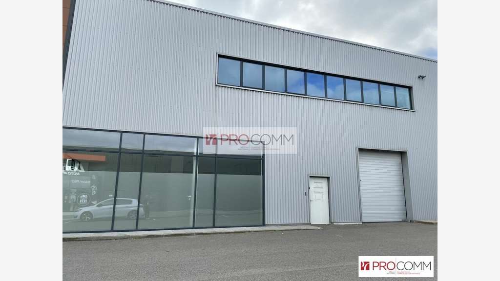 Local d'angle 220m² à louer agglo Chartres