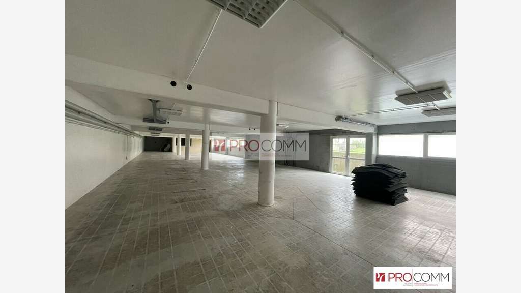Local d'activité 700m² à louer agglo Chartres