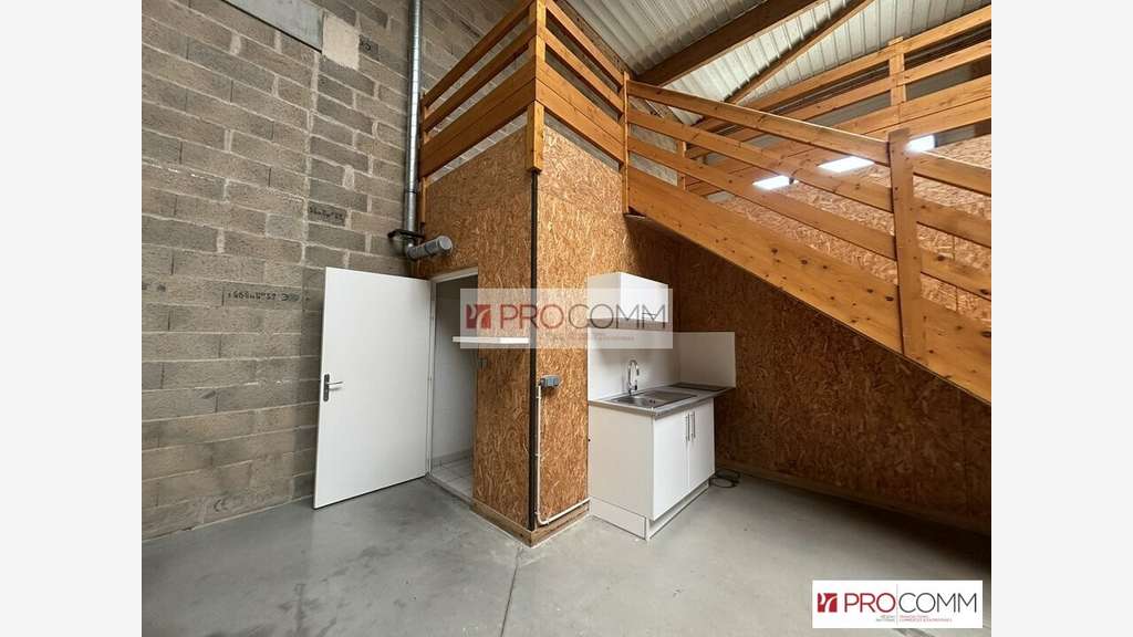 Local d'activité neuf 180m² à louer agglo Chartres