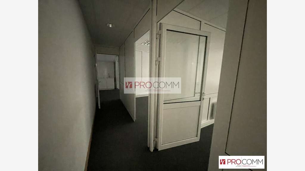 Loue local d'activité bureaux 470m² prox Chartres