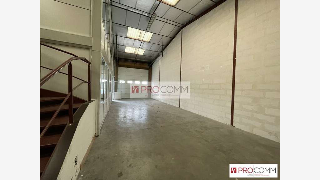 Loue local d'activité bureaux 470m² prox Chartres