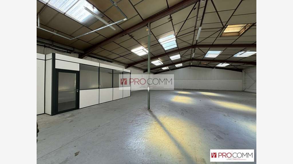 Local d'activité 432m² à louer en agglo Chartres