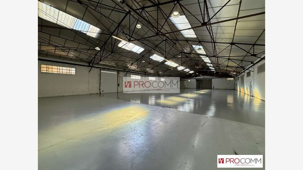 Local d'activité de 1245m² à louer Chartres agglo