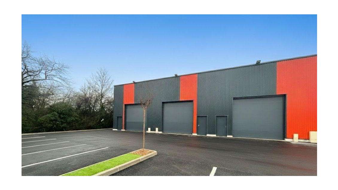 Location local neuf 450m² à Charvieu-Chavagneux