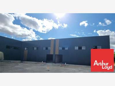 Loue local d'activité 412m² Chasseneuil-du-Poitou