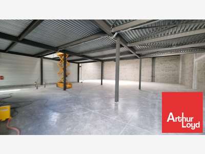 Loue local d'activité 854m² Chasseneuil-du-Poitou