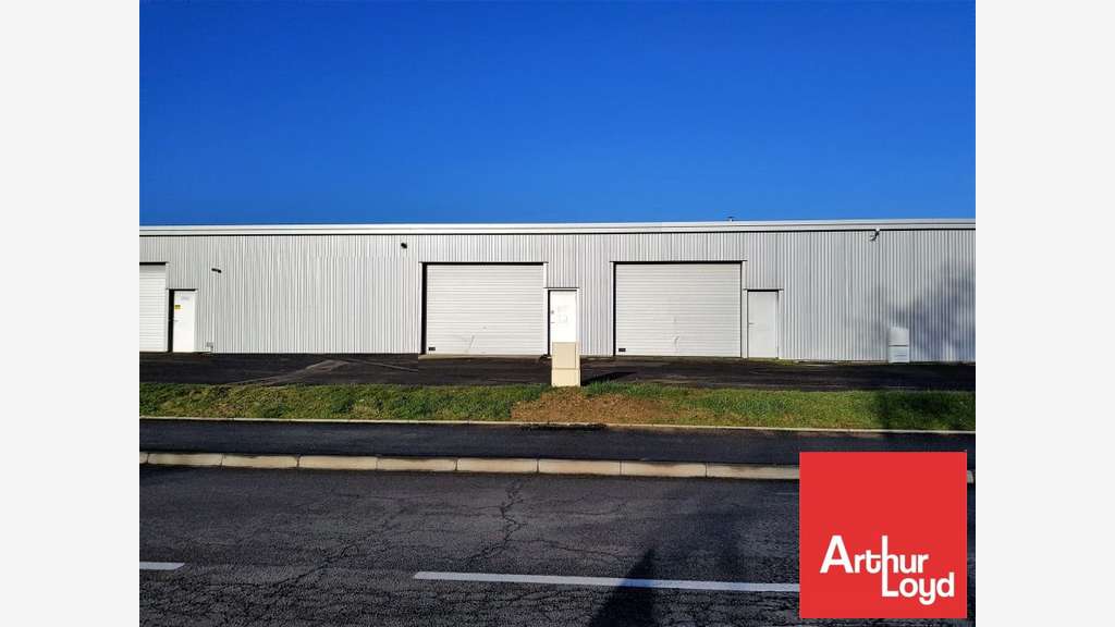 Entrepôt 125m² à louer à Chasseneuil du Poitou