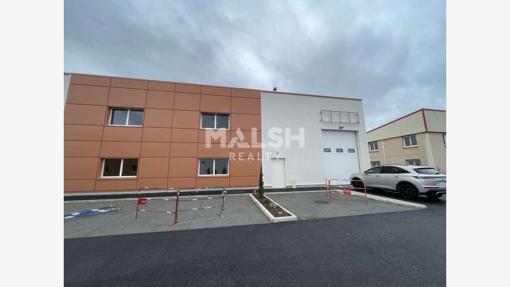 Locaux d'activités à louer 714m² à Chassieu