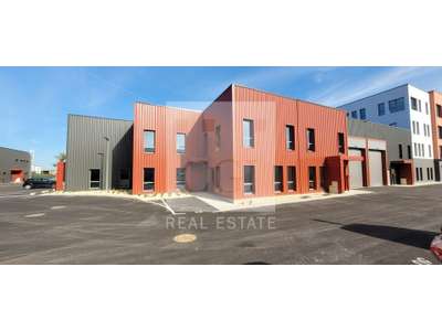 Location Locaux d'activités - Entrepôts à Chassieu