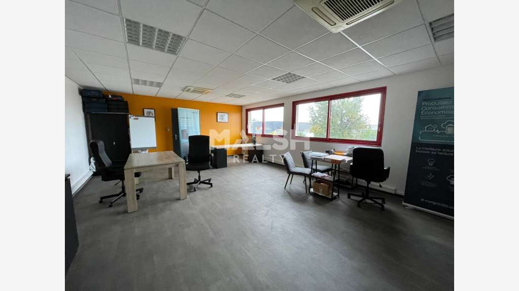 Local à louer 430m² à Chassieu ZI Mi-Plaine