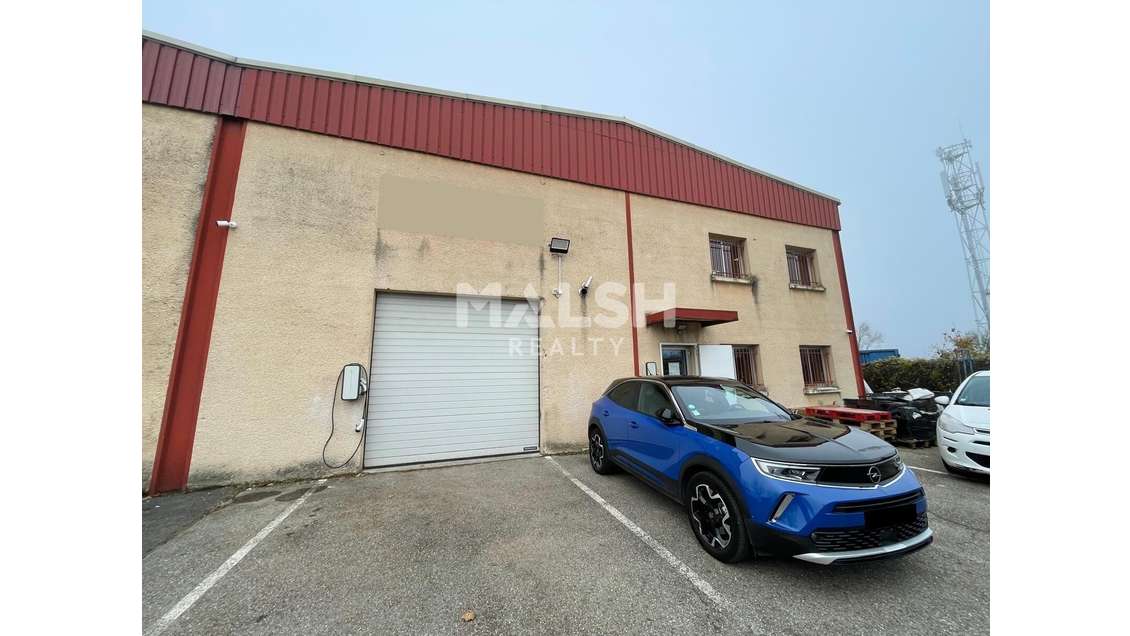 Local d'activités à louer 305m² à Chassieu