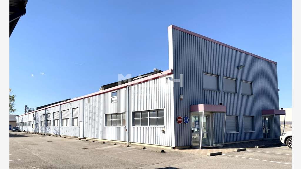 A louer local d'activité bureaux 109m² à Chassieu
