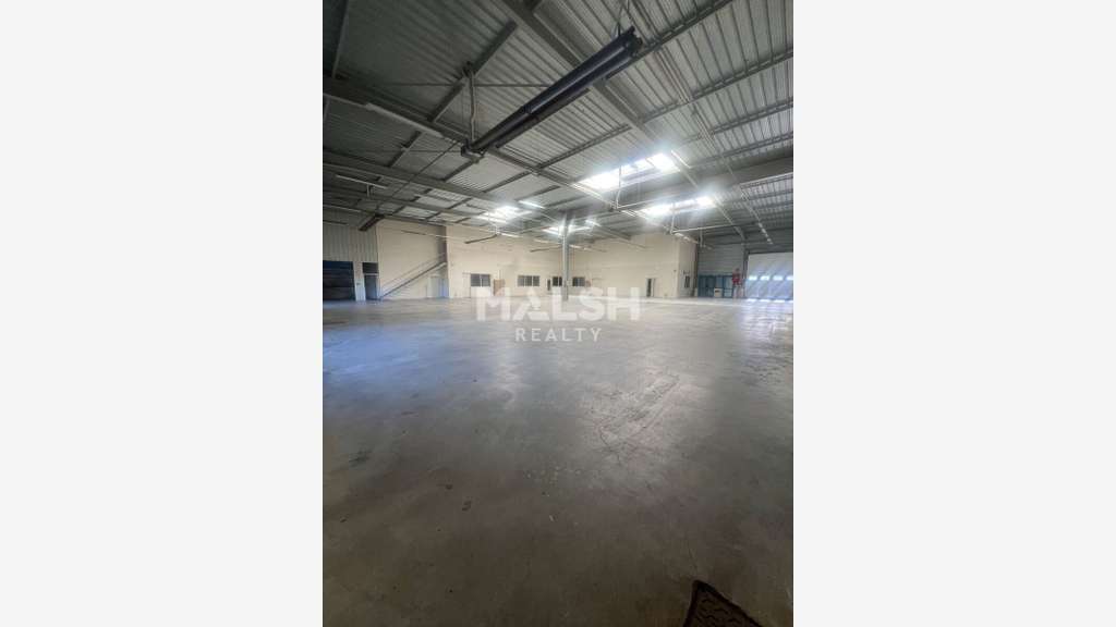 Local d'activités à louer 1 112m² à Chassieu