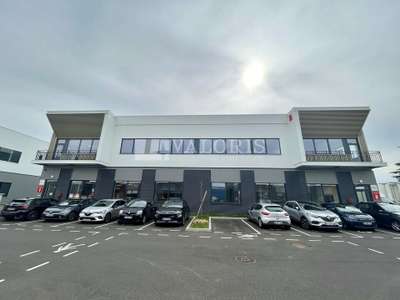 Location Locaux d'activités - Entrepôts à Chassieu