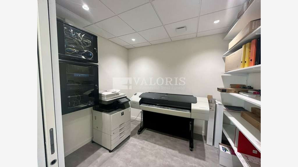 Local d'activité mixte 529m² à louer à Chassieu